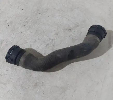 BMW 5 E39 Engine coolant pipe/hose