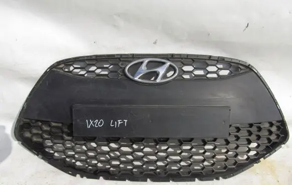 Hyundai ix20 Front bumper upper radiator grill