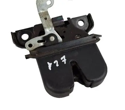 Audi A3 S3 8L Tailgate/trunk/boot lock/catch/latch 8L0827505E