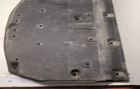 Lexus GS 300 350 430 450H Engine splash shield/under tray 5839830050