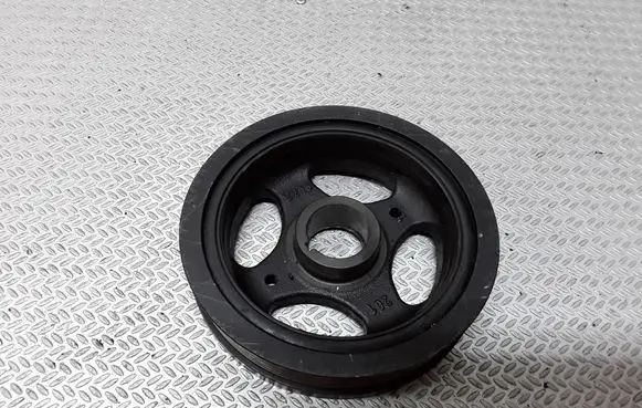 Toyota Avensis T250 Crankshaft pulley 134080R011