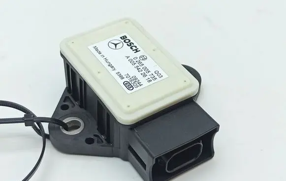 Mercedes-Benz C W204 ESP acceleration yaw rate sensor A0055422618 0265005735