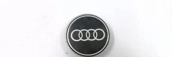 Audi A4 S4 B5 8D Non-original wheel cap 