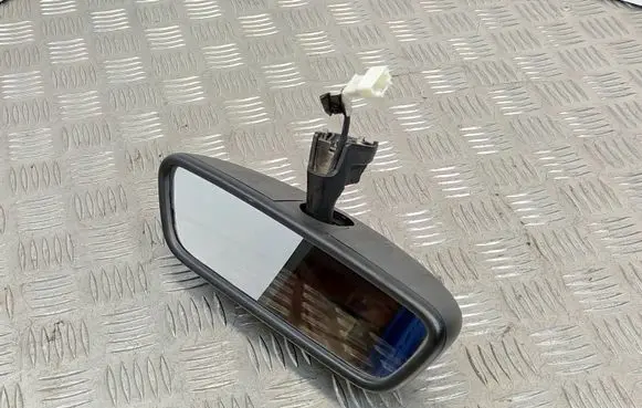 Mercedes-Benz CLA C117 X117 W117 Rear view mirror (interior) E11026531