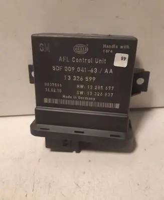 Opel Insignia A Light module LCM 5DF00904163 13326599 13285677
