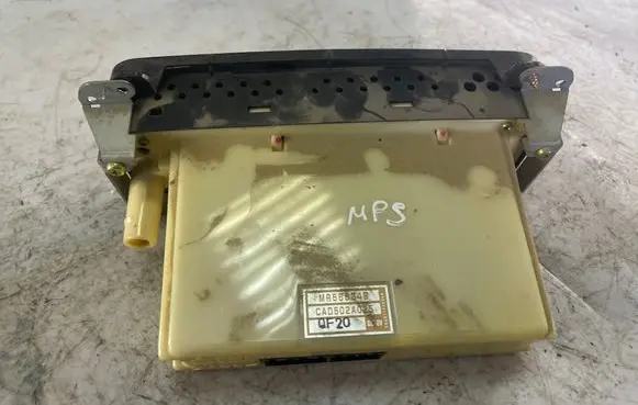 Mitsubishi Pajero Sport I Climate control unit Mr568346