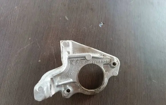 Citroen C4 II Picasso Engine mounting bracket 9801017180 9801017180EPDV