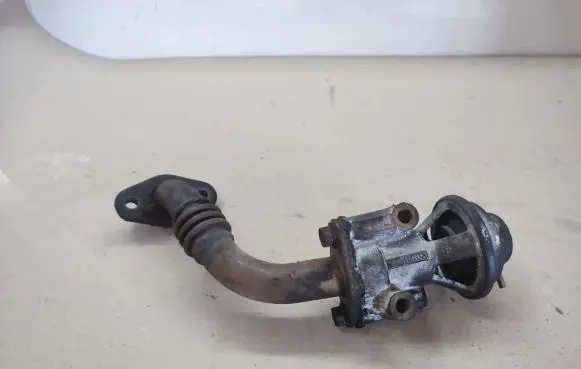 Mitsubishi L200 EGR valve K5T554