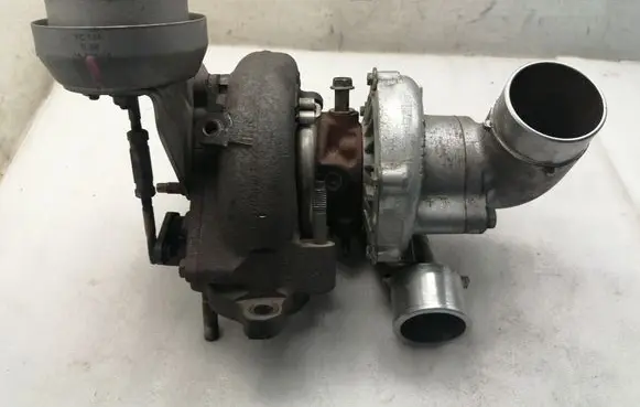 Toyota Avensis T250 Turbo 172010R022 0903270056