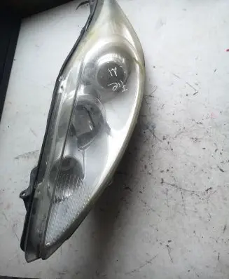 Ford Fiesta Headlight/headlamp 8A6113W030DG