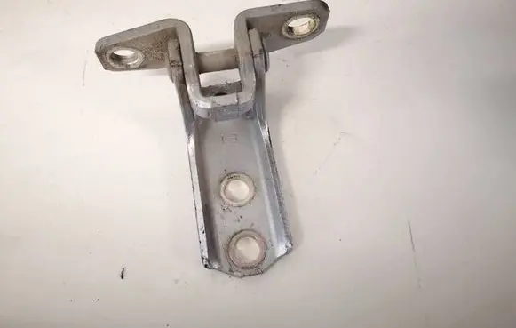 Mitsubishi Outlander Rear door lower hinge 