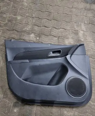 Chevrolet Cruze Front door card panel trim 96957313