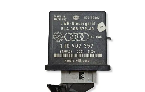 Skoda Octavia Mk2 (1Z) Light module LCM 1T0907357