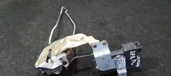 Mitsubishi Lancer Front door lock mb830466