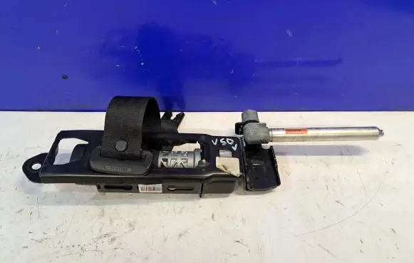 Volvo V50 Front seatbelt 30661788