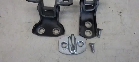 Toyota RAV 4 (XA30) Front door hinge set 