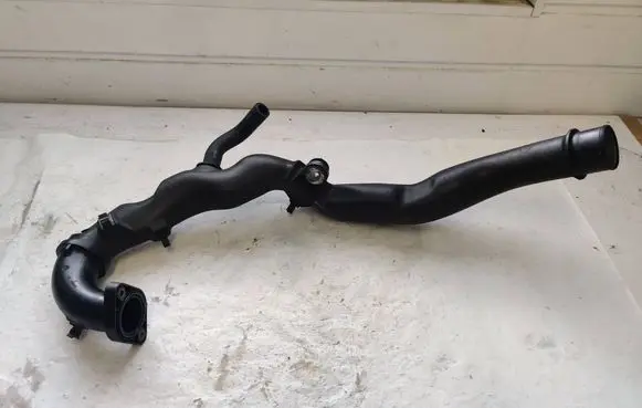 Intercooler hose/pipe