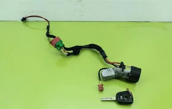 Peugeot 307 Ignition lock 36353100