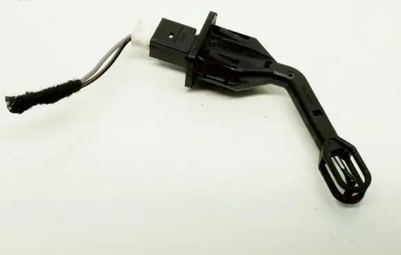 BMW 5 F10 F11 Interior temperature sensor 10746751