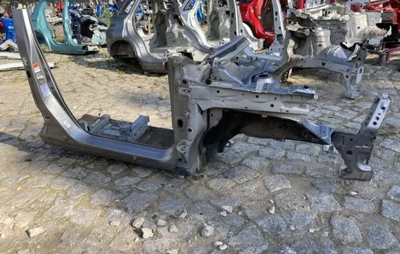 Suzuki Vitara (LY) Front quarter panel PK15563
