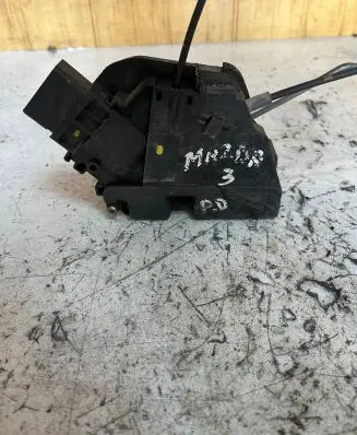 Mazda 3 I Front door lock 3N6AA21812D RUBP4L