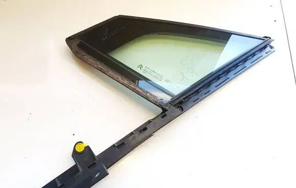 Peugeot 508 Front door vent window glass four-door DOT211M75AS2