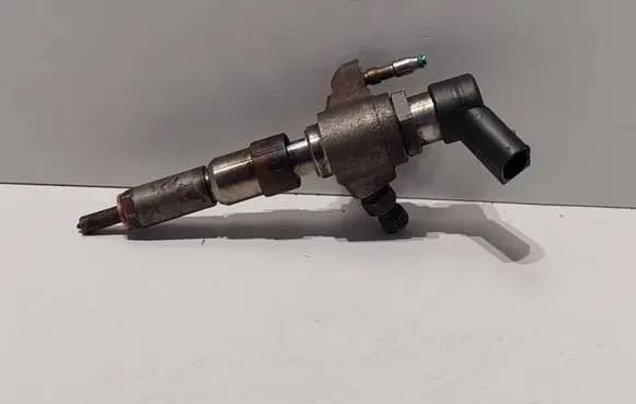 Volvo S60 Fuel injector A2C59513556 9DFFGG 26057