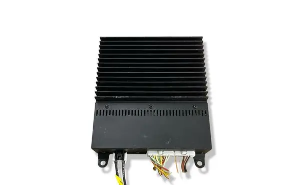 Jaguar XJ X350 Sound amplifier 2R8318C808AJ