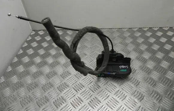 Loading door lock