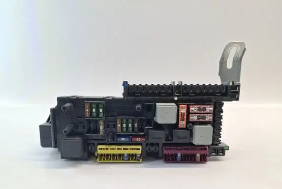 Mercedes-Benz E C207 W207 Fuse box set 2129060105 2129014604