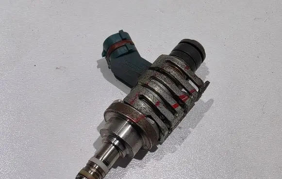 Lexus IS 220D-250-350 Fuel injector 2325031020