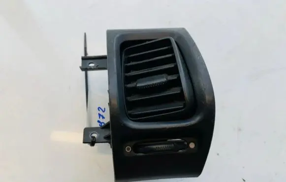 Honda Accord Dash center air vent grill