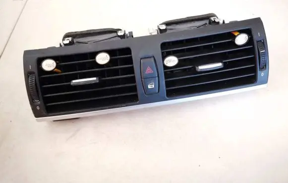 BMW X5M E70 Dash center air vent grill 921070503 9210705-03