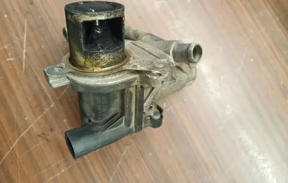 Renault Megane III EGR valve h8200836385