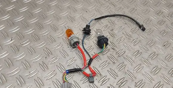 Toyota Yaris Headlight/headlamp wiring loom/harness 