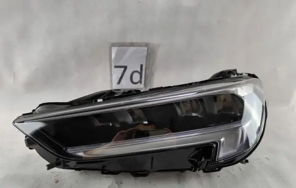 Opel Insignia B Headlight/headlamp 39136825