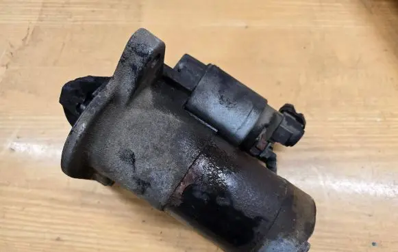 Mazda CX-7 Starter motor M001T30971