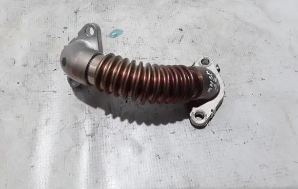Renault Master III EGR valve line/pipe/hose 147256607R