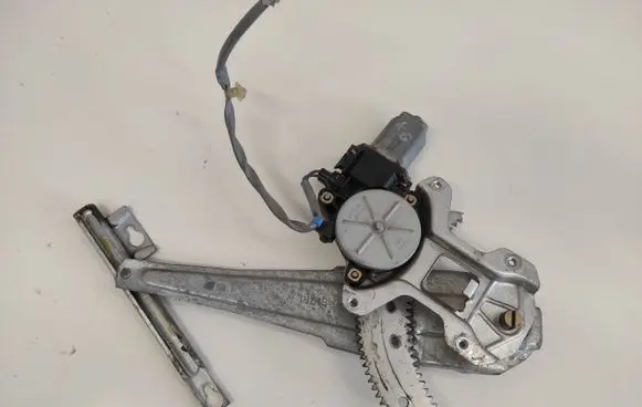Honda CR-V Rear door window regulator with motor 71100