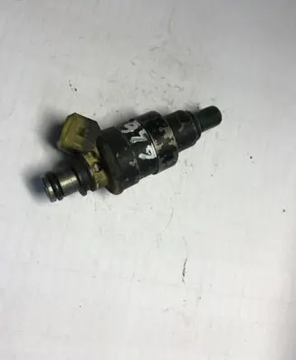 Mazda 626 Fuel injector 1955001330