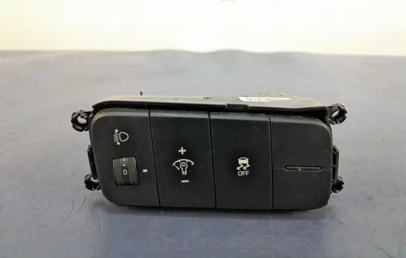 Hyundai i10 Light switch 299131522
