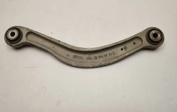 Mercedes-Benz C W204 Rear control arm A2043501606