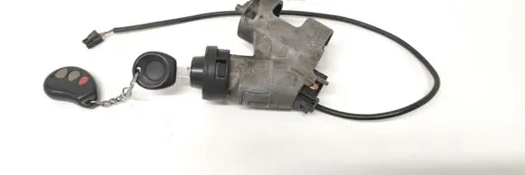 Volkswagen PASSAT B4 Ignition lock 357905851