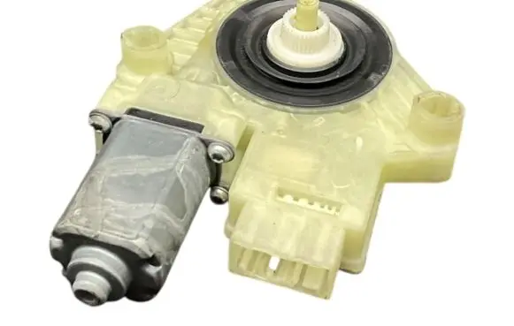 Seat Toledo IV (NH) Front door window regulator motor 5JA959811K A66992113
