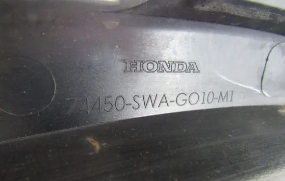 Honda CR-V Rear fender molding trim 74450SWAG010M1
