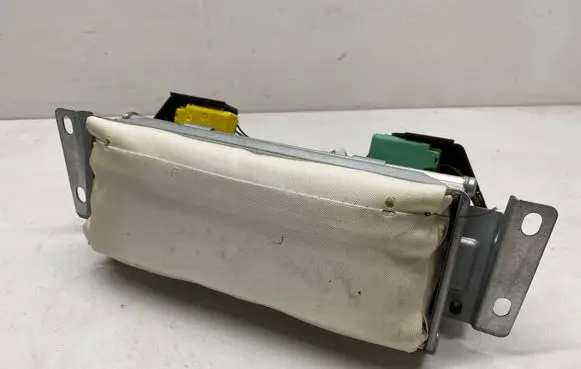 Volkswagen Touareg I Passenger airbag 7L0880202