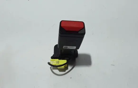 Volvo C40 Rear seatbelt buckle 32239267
