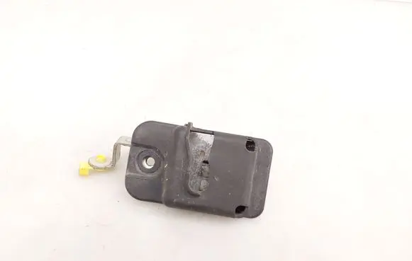 Fuel tank cap lock