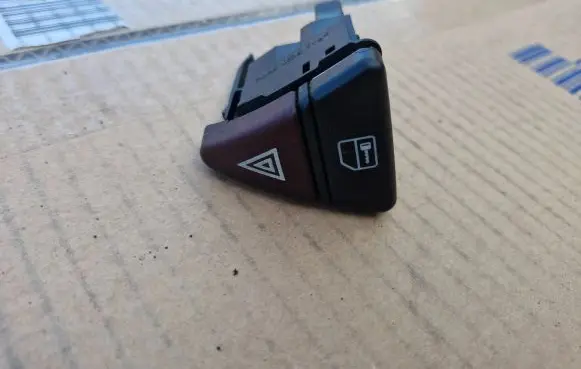 Mercedes-Benz A W168 Hazard light switch PA6GK20GF10