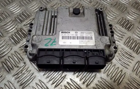 Renault Trafic II (X83) Engine control unit/module 0281017065 8200935115